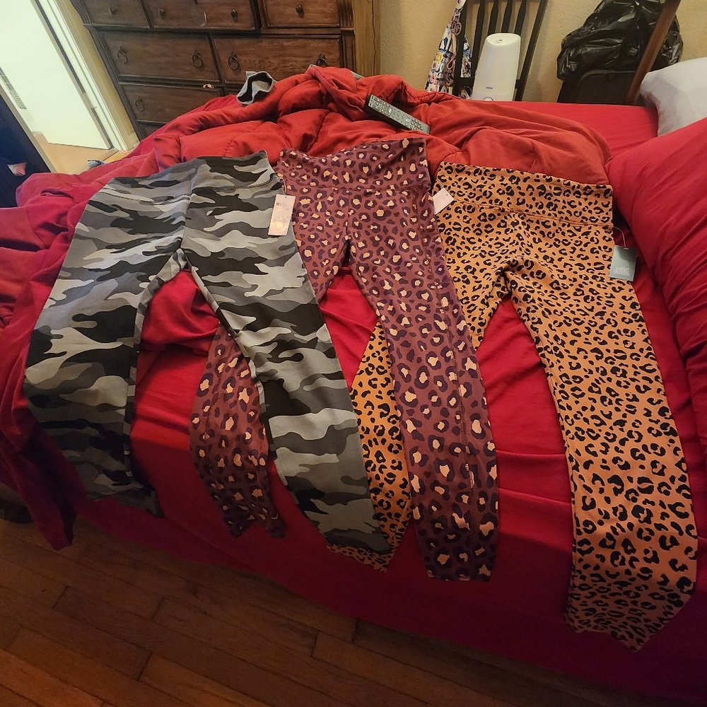 Woman's High-Rise Leggings Set of 3